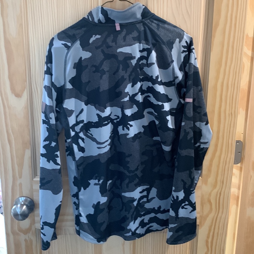 Running 1/4 DRI-FIT pull over. - Picture 4 of 4